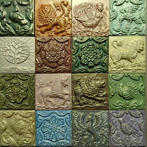 Гипсовый декор-изразец KamaStone Сказка рельефный разноцветный с золотом 10x10 см комплект 16шт арт 11153з16 6000₽