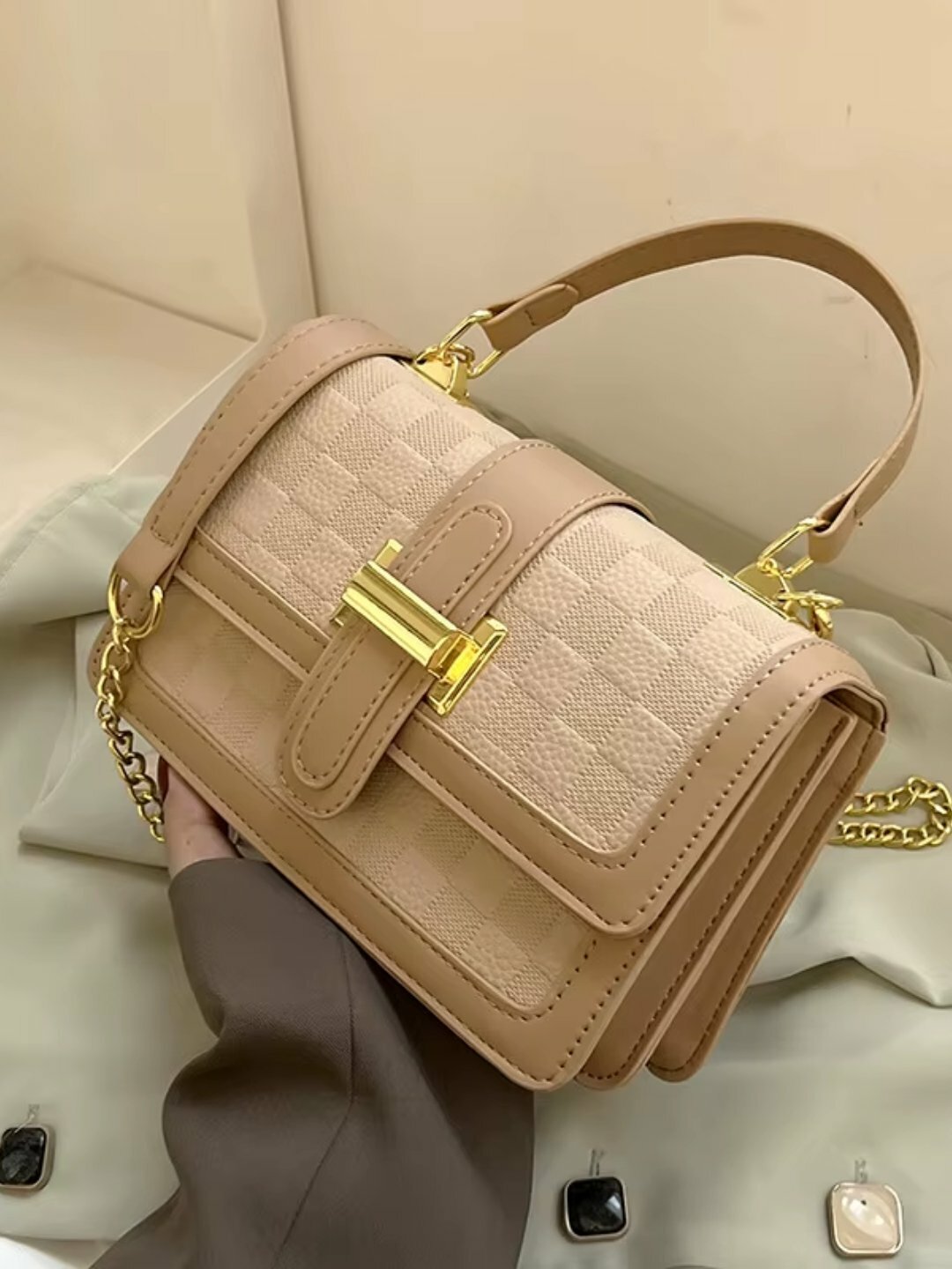 Сумка  Clara Grid Beige, фактура тиснение, матовая, светло-бежевый