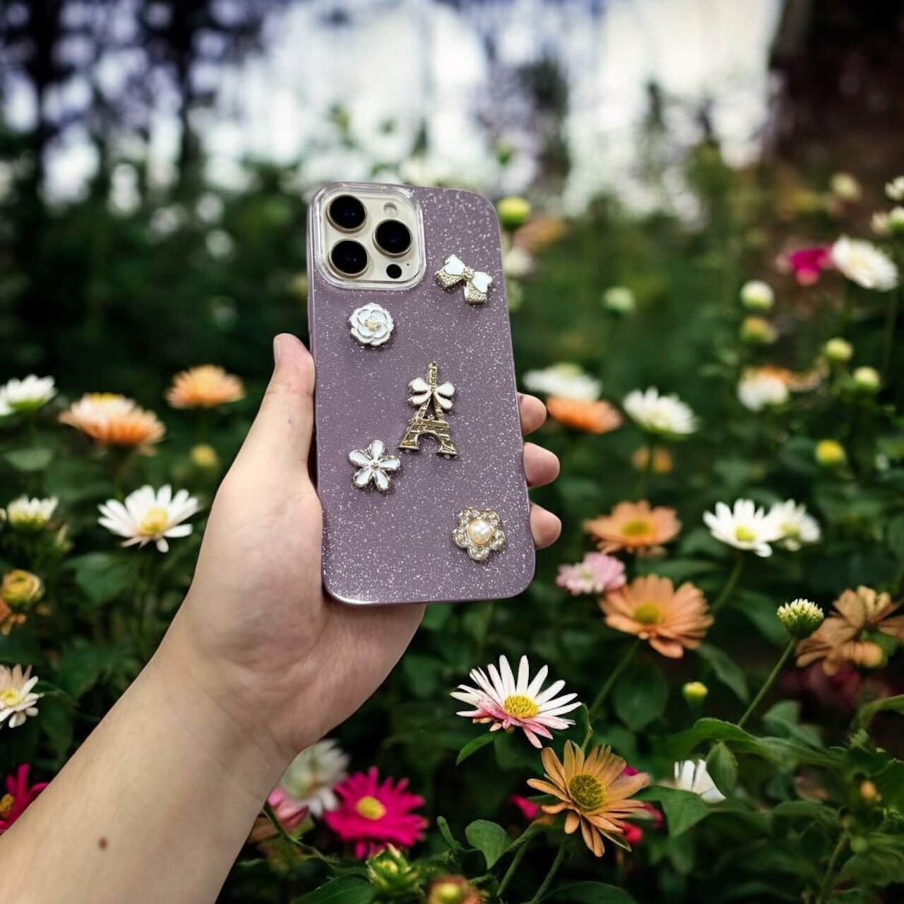 Чехол LadyCharm Dark Red для iPhone 15 Pro, блестящий, с декоративными элементами, для девушек