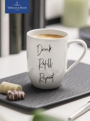 Изображение товара Кружка для чая и кофе 340 мл, Drink. Refill. Repeat./Выпей. Наполни. Повтори, Statement, Villeroy & Boch, Премиум-Фарфор
