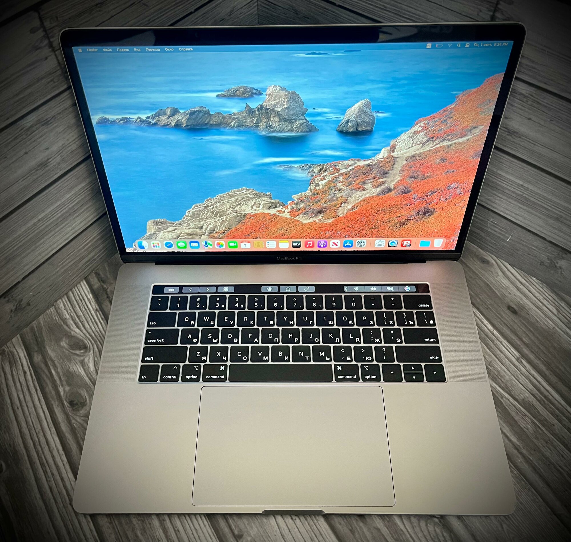 15.4" Ноутбук Apple MacBook Pro 15 Mid 2018 2880x1800, Intel Core i9 2.9 ГГц, RAM 32 ГБ, DDR4, SSD 512 Гб, AMD Radeon Pro 560X 4ГБ, macOS, RU, Серый Космос
