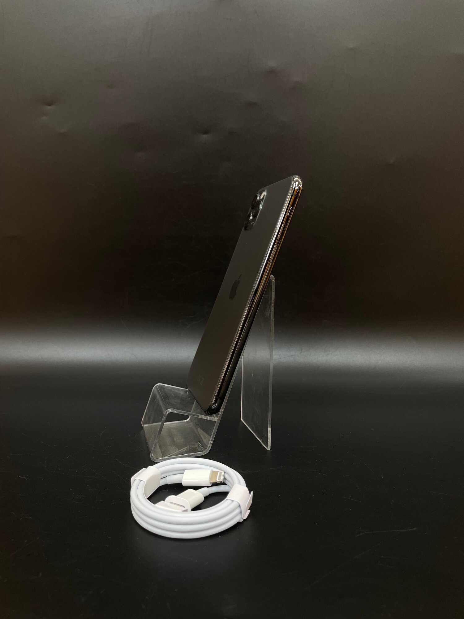 Смартфон Apple iPhone 11 Pro Max 512 ГБ, nano SIM+eSIM, серый космос — фото 1