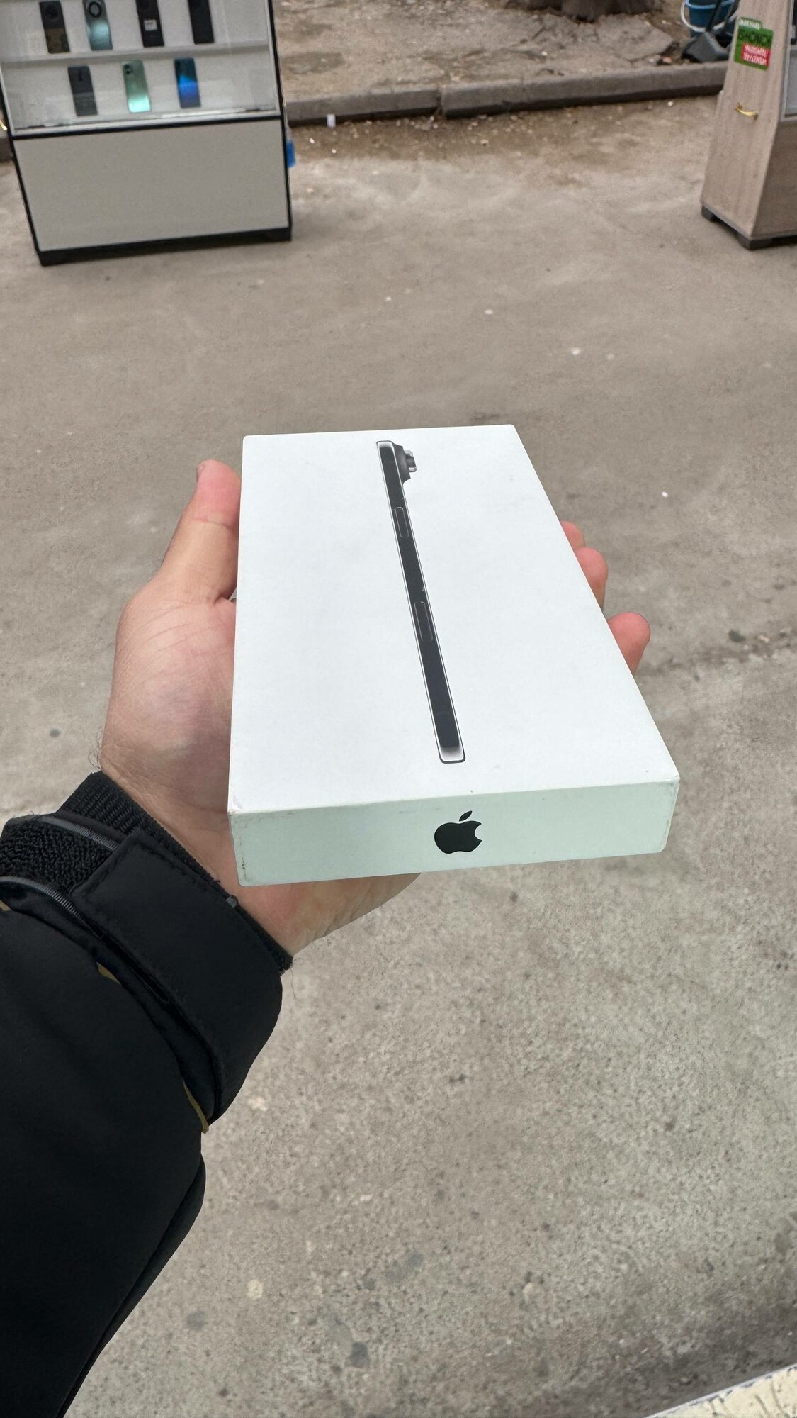 Смартфон iPhone 17 Air, 8ГБ, 256ГБ, 4.5", Dual eSIM, POLED, 90Гц