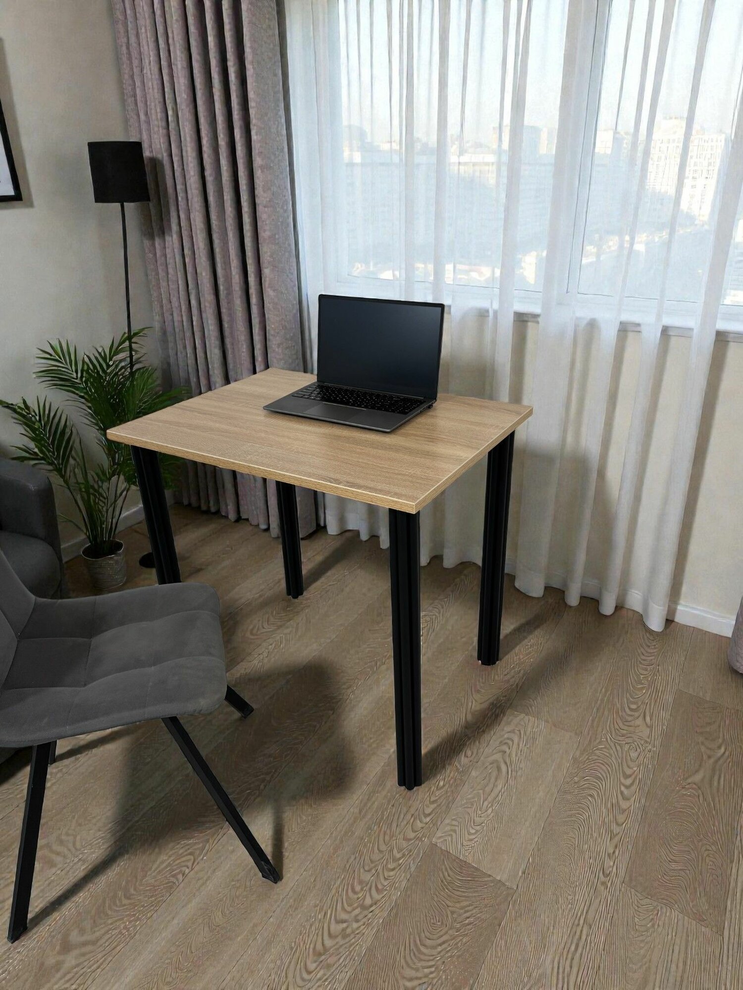 Стол дизайнерский компьютерный/ цвет Дуб Сонома, 80*60 см. Ножки черные.