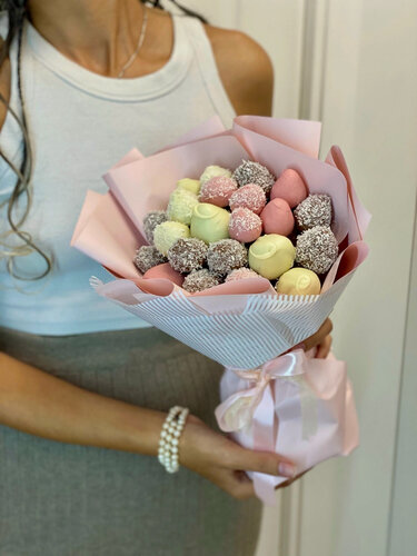 Изображение товара Букет из клубники в шоколаде Таафеит Подарочный набор (размер S 20 шт)