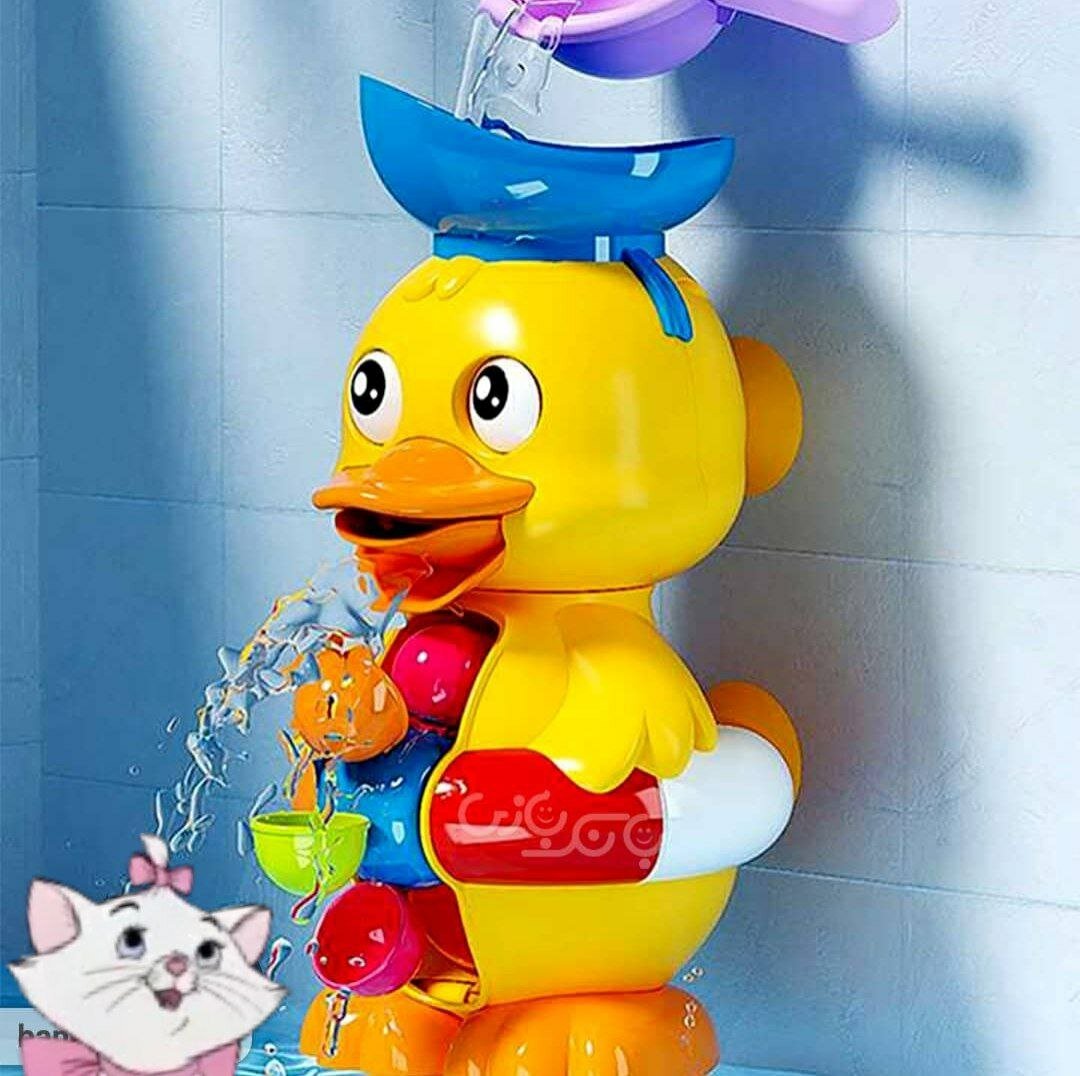 Если налить в него воду, утёнок начинает вращать воду и петь песенку — замечательный подарок для ваших детей.