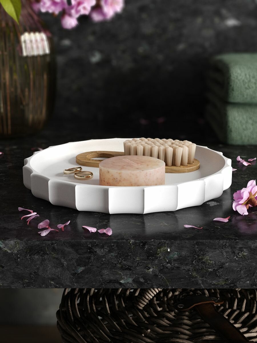 Поднос для ванной, подставка для косметики, 20х20 см. белая матовая.