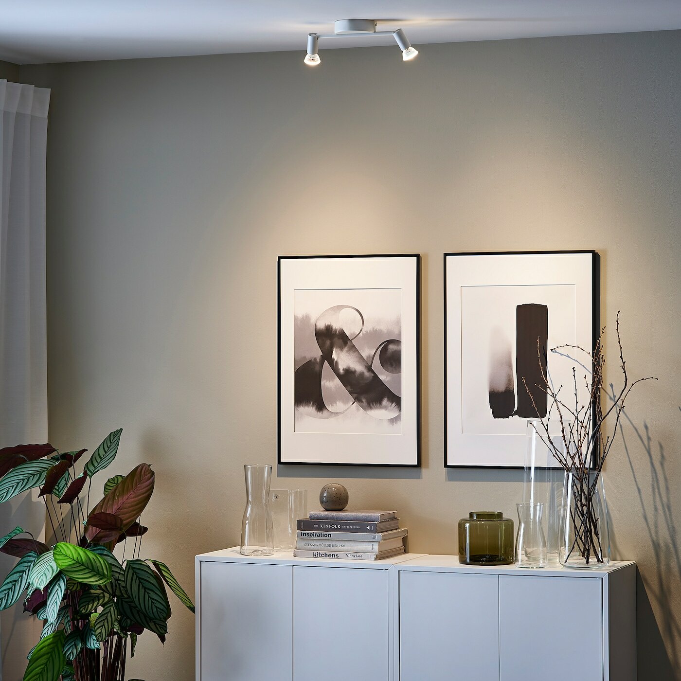 Изображение IKEA KRUSNATE Потолочный/настенный светильник под 2 лампы, белый