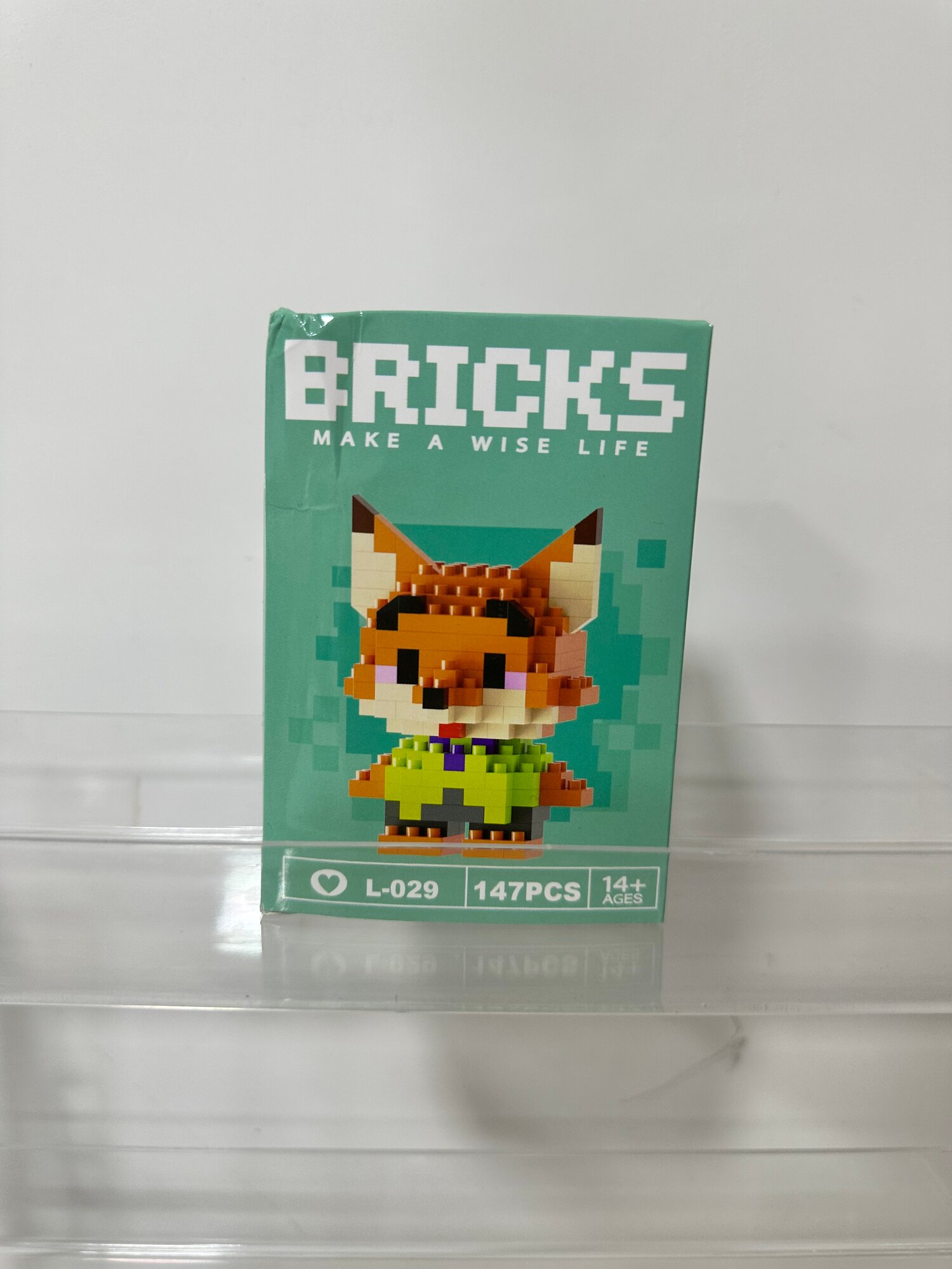Мини-нано-конструктор в стиле персонажей Disney bricks Брикс . Развивает внимание, мелкую моторику и воображение.