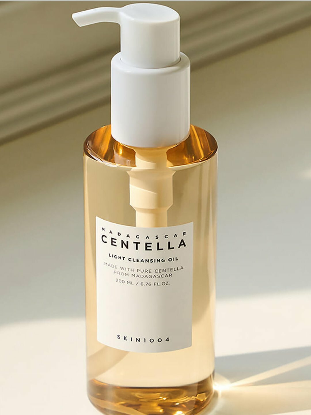 Гидрофильное масло SKIN1004 Madagascar Centella Light Cleansing Oil, 200 мл