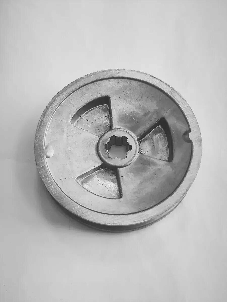 Шкив ведущий 1-х ручейковый шлицевой с проточкой d15мм