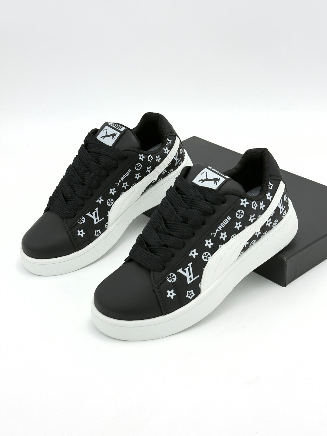 Кроссовки , размер 39, чёрный,белый,черная подошва — фото 1