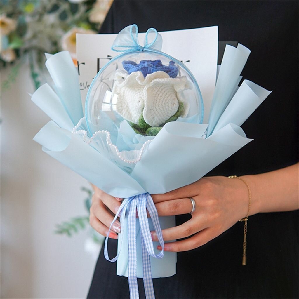 1 букет роз готовое изделие из шерсти ручной работы-синий