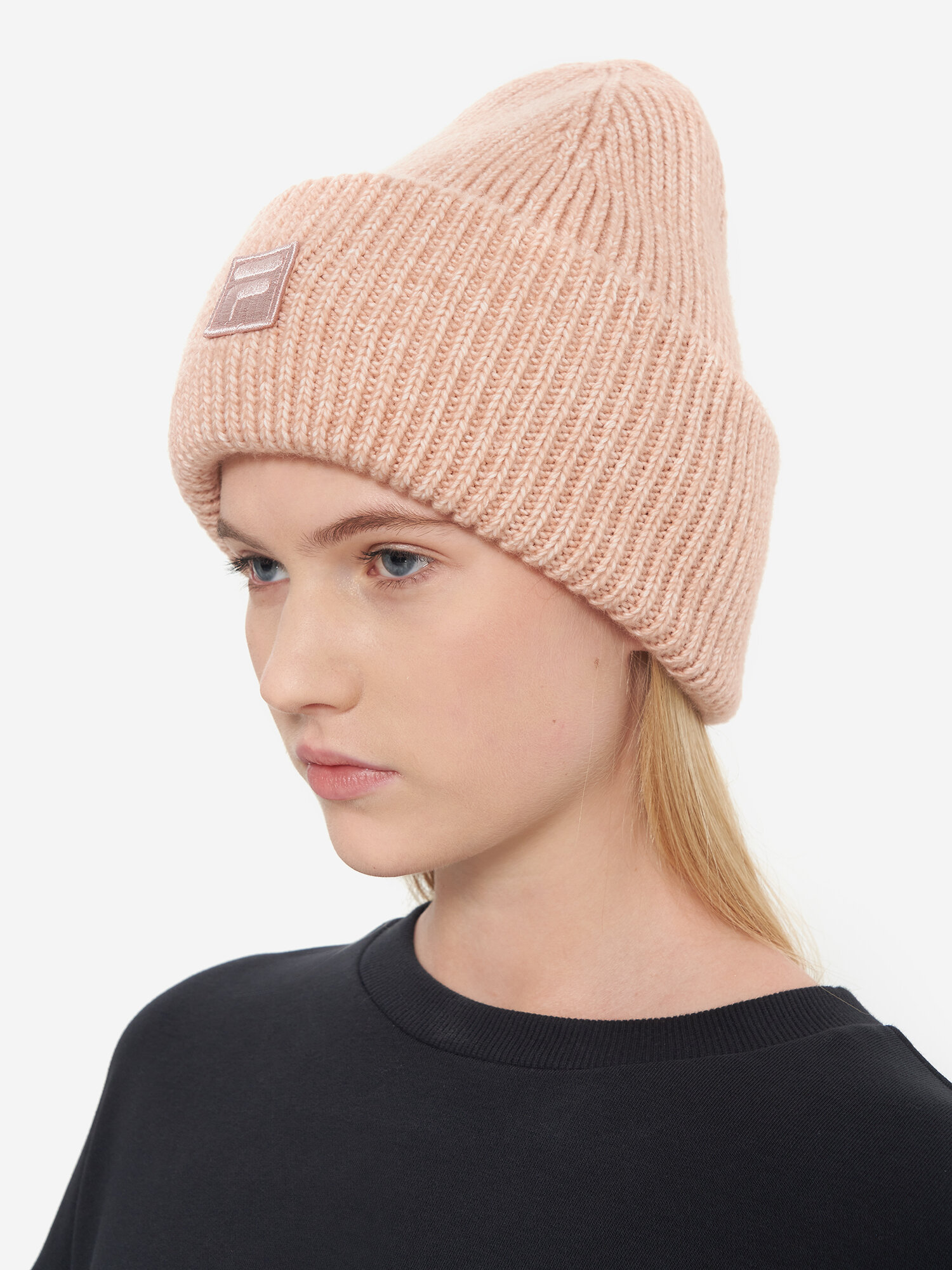 Шапка для женщин