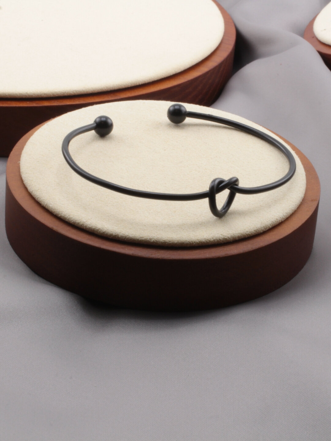 Браслет, 1 шт., размер 5.5 см, размер one size, диаметр 6.5 см, черный — фото 1