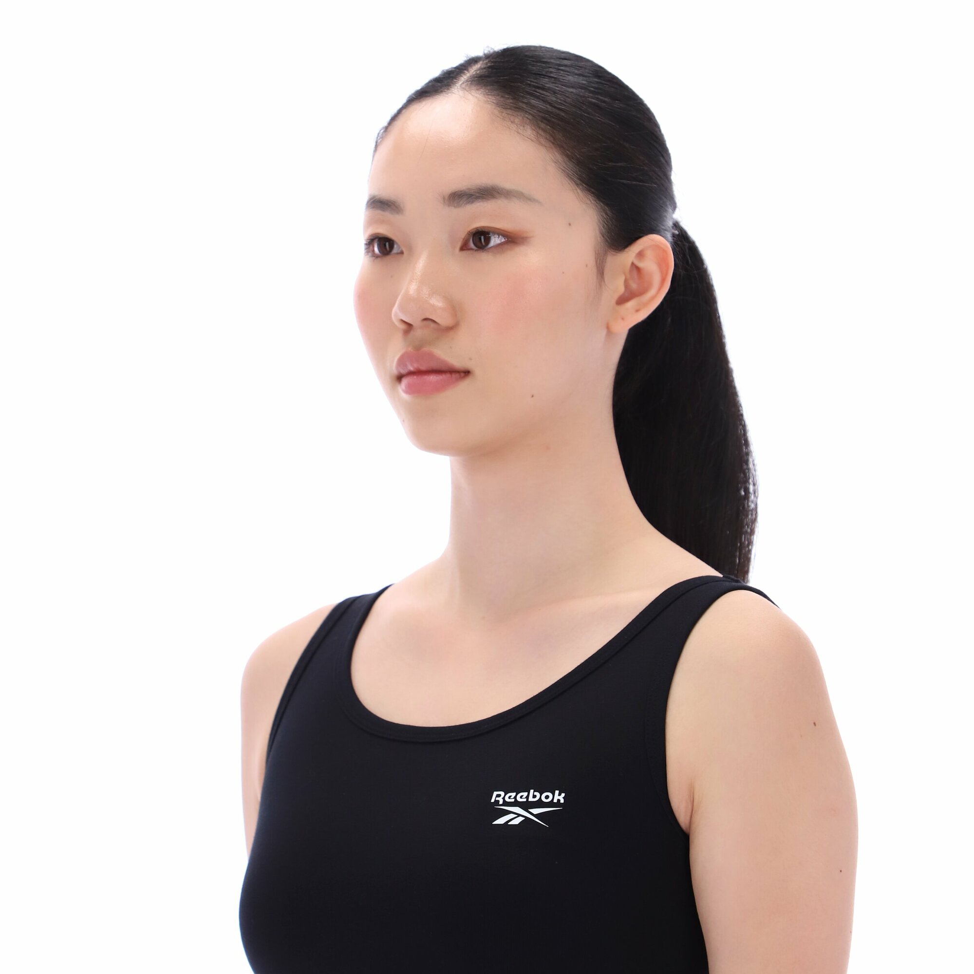 Топ спортивный Reebok LUNA SCOOP NECK SMALL LOGO, размер S INT, черный — фото 1