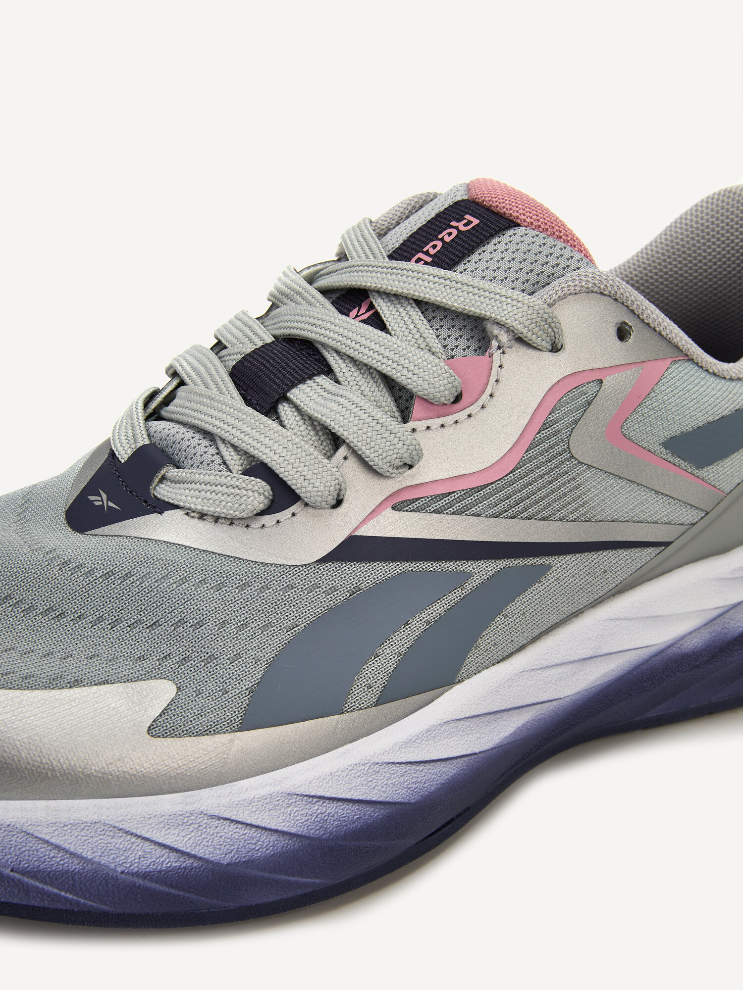 Кроссовки Reebok VERSE, размер 7 US, серый/белый — фото 1