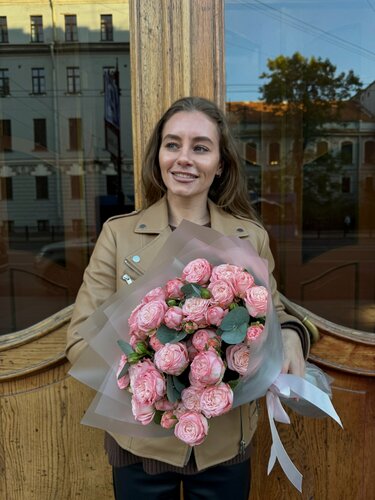 Изображение товара Букет "S" 25 розовых пионовидных роз, авторская упаковка, 40см