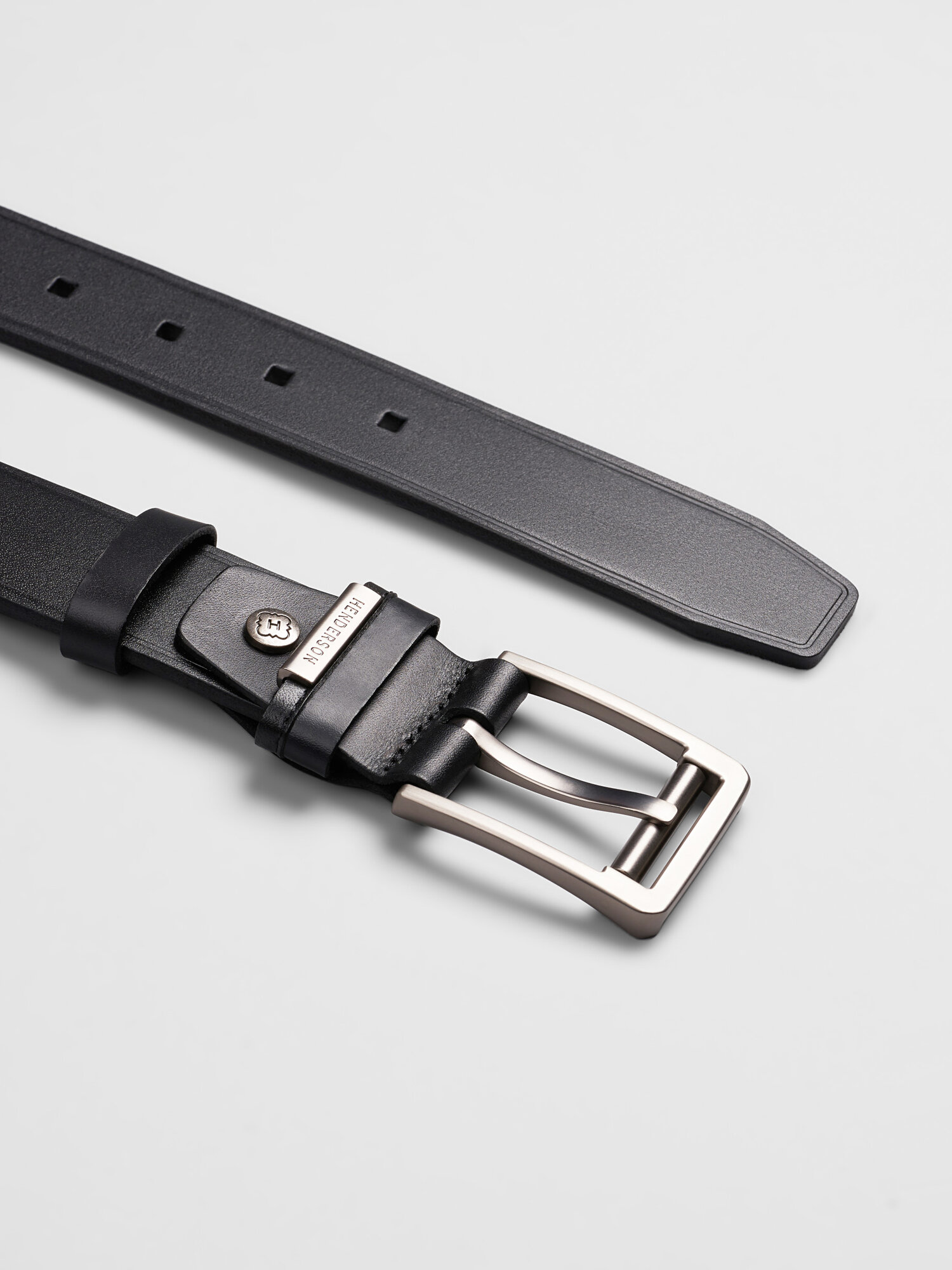 Ремень HENDERSON для мужчин, размер 135, черный — фото 1