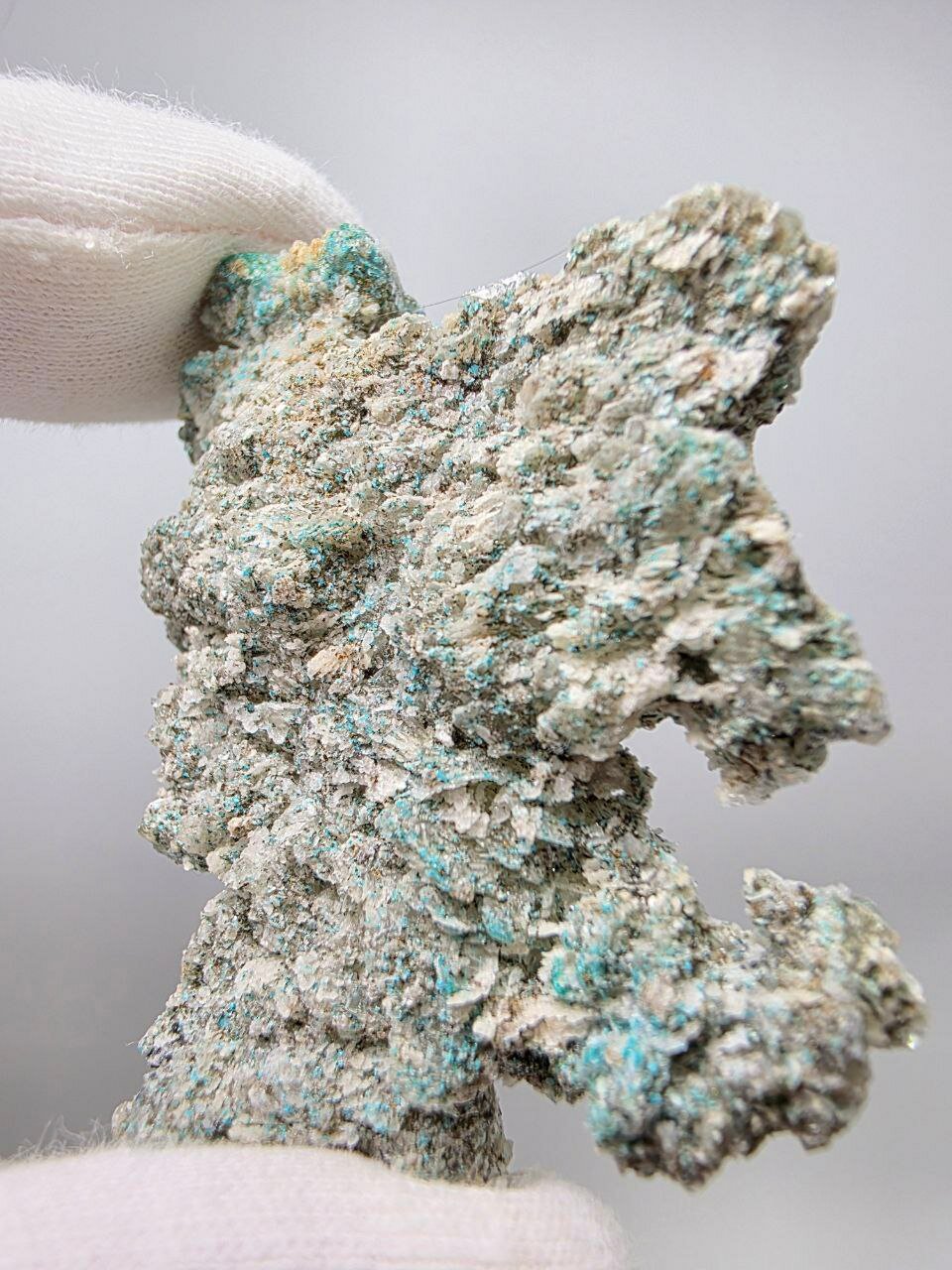 Кальцит с пиритом, 59 мм 18 г. — фото 1