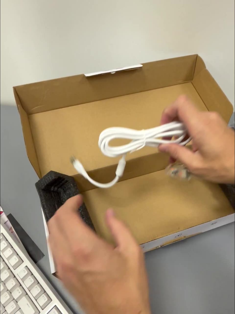 Механическая клавиатура VGN V98 Wireless White белый Bluetooth/Радиоканал/USB — фото 1