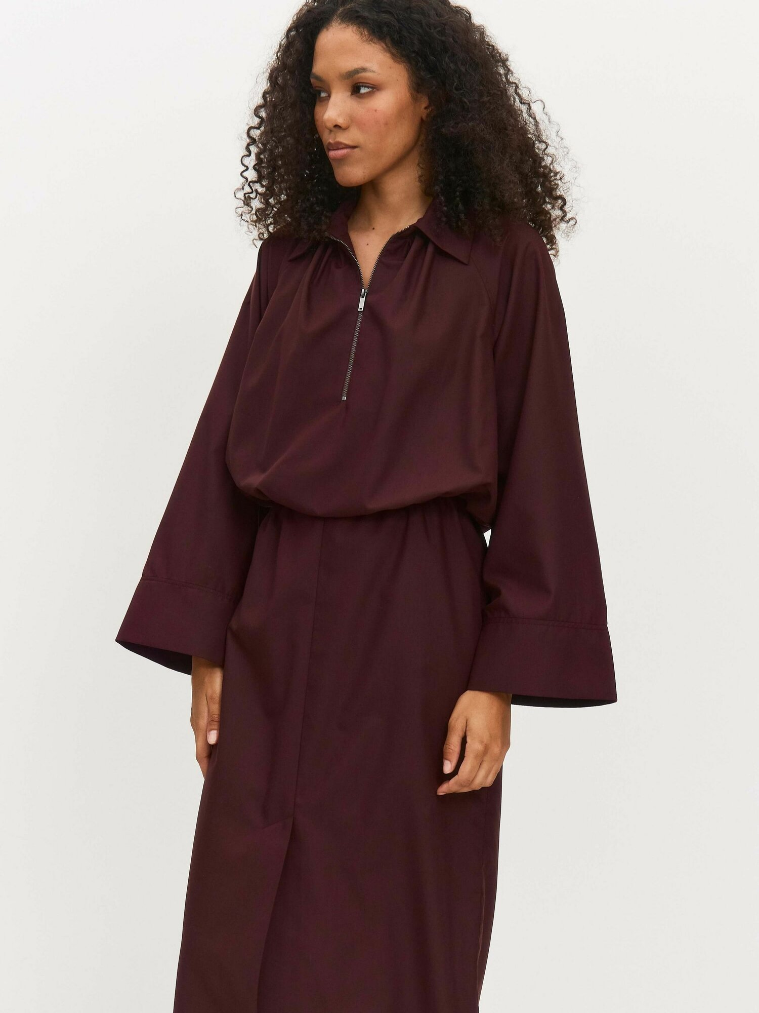 Платье TO BE ONE Осень-зима 2025, размер 48