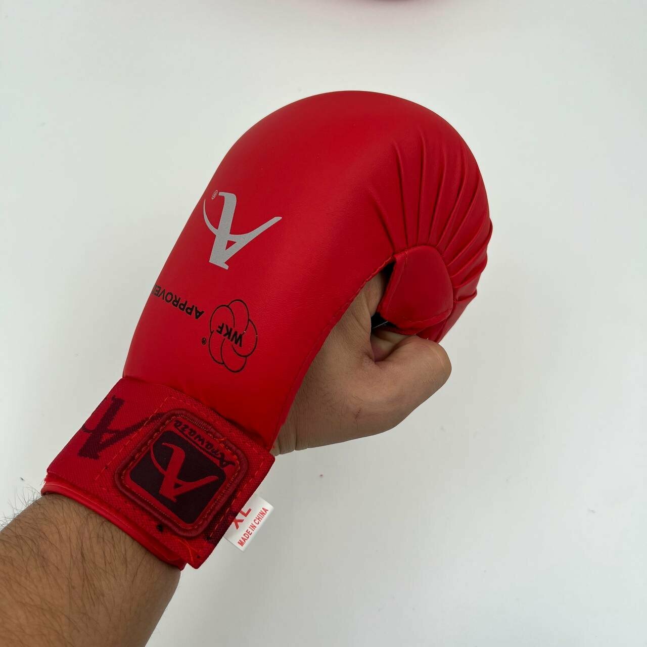 Перчатки для каратэ Arawaza, WKF, синий/красный — фото 1