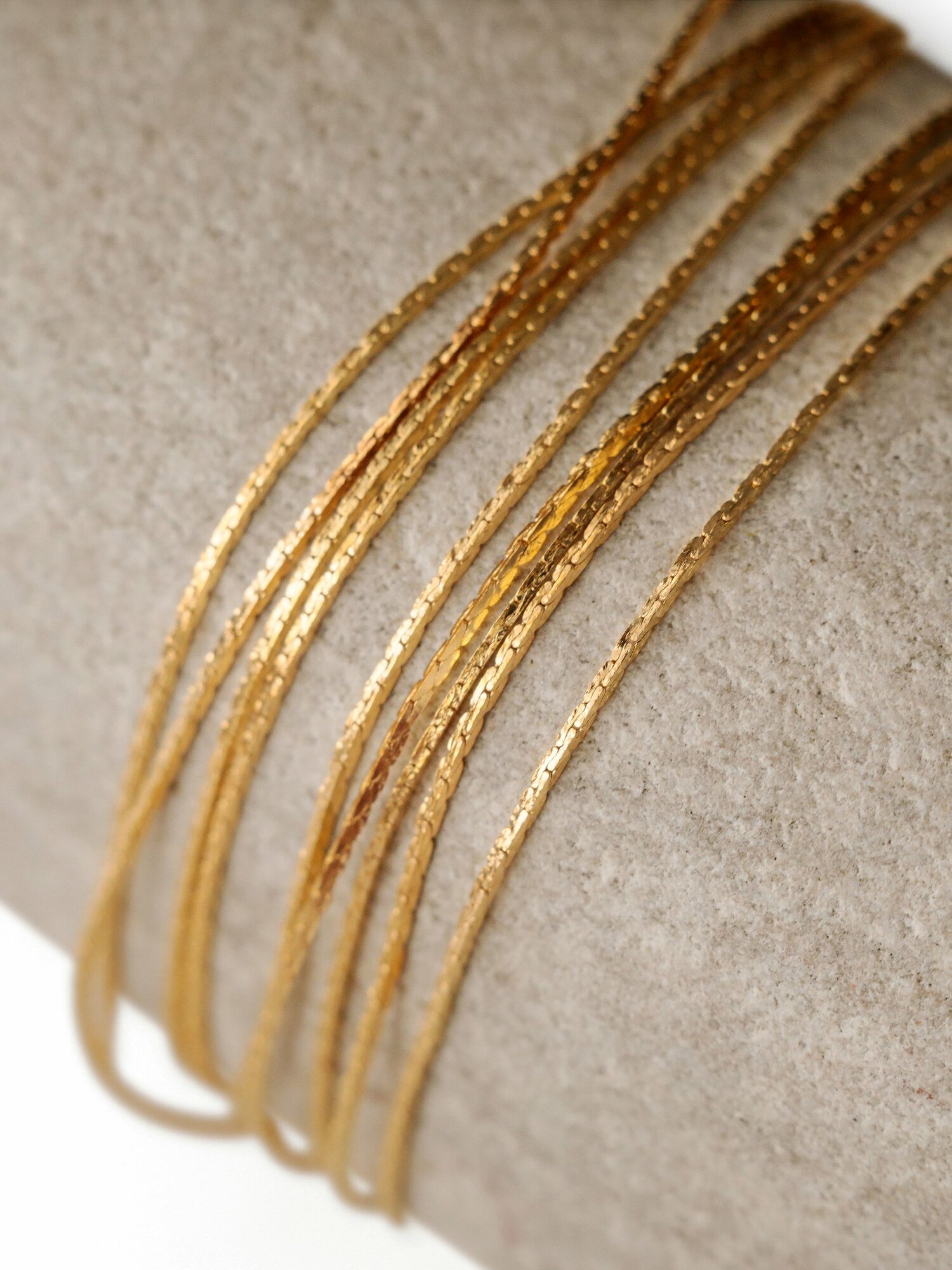 Цепь декоративная для бижутерии 3 м / цепочка для рукоделия /фурнитура для украшений латунь цвет золото 0.9x0.6 мм