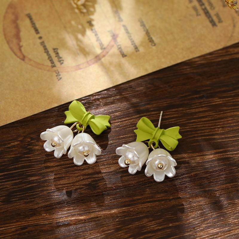 Серьги пусеты, зеленый/белый — фото 1