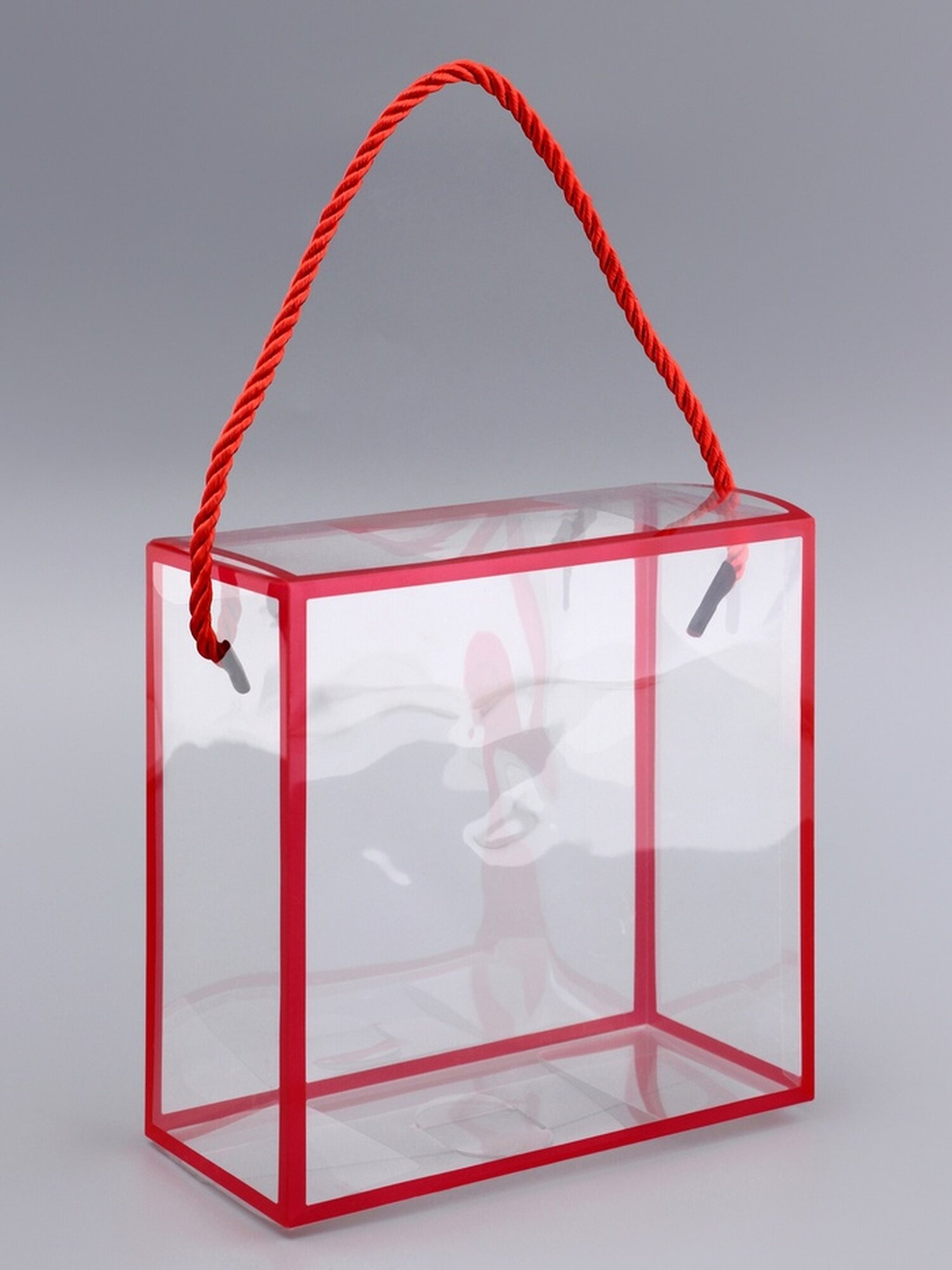 Коробка из PET с ручками красная 14×14×7 см