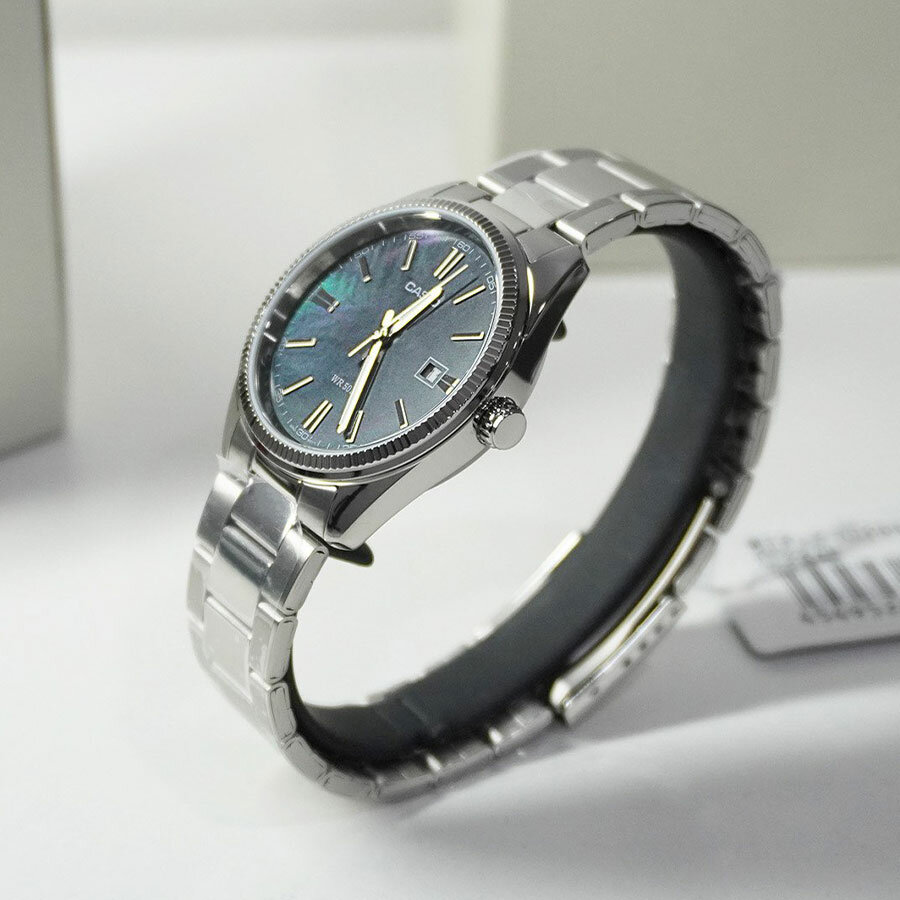 Наручные часы CASIO, серебряный, фиолетовый, синий — фото 1