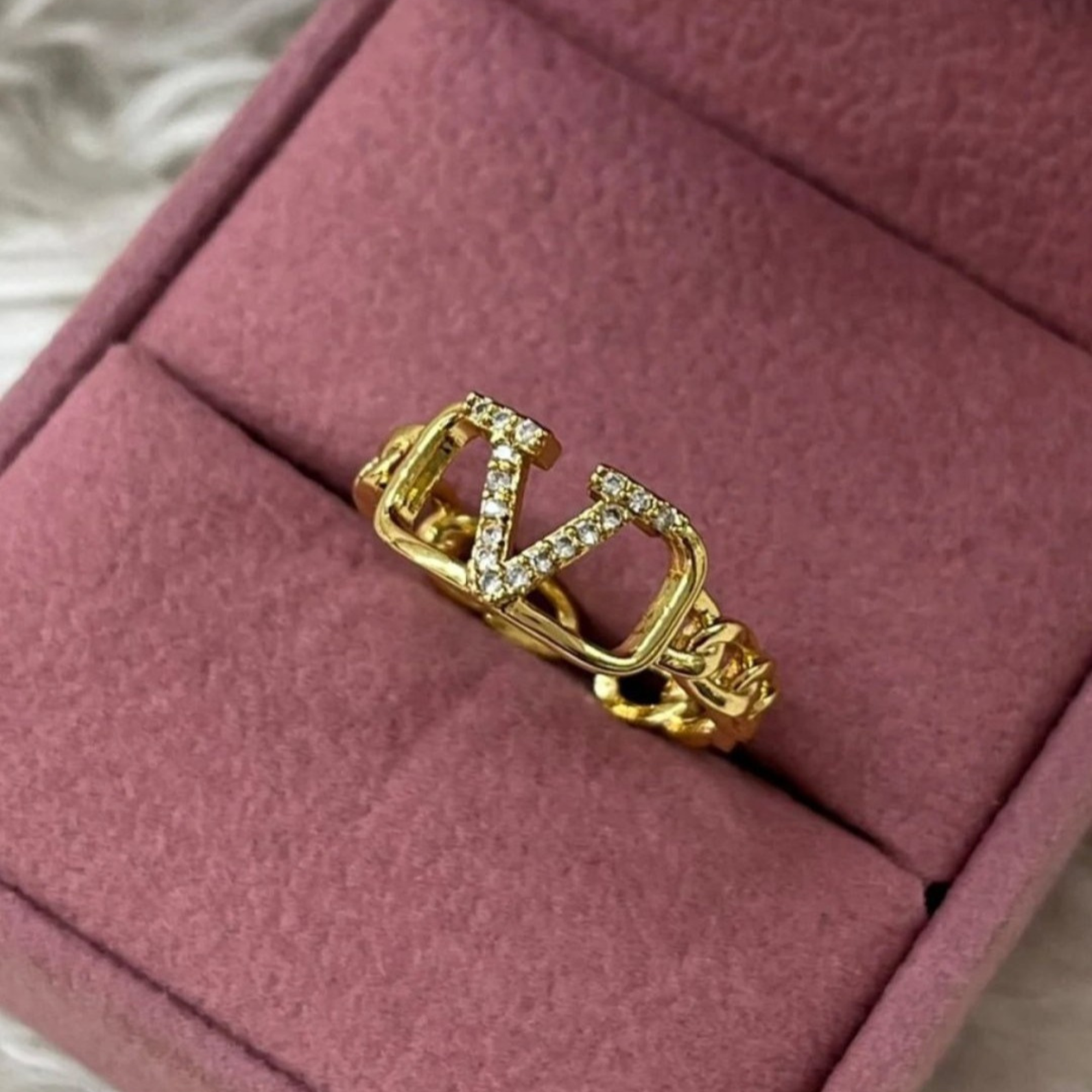 Моносерьга Louis Vuitton, Swarovski Zirconia, размер 16 мм, FJ1122ETU золотистый/серебристый