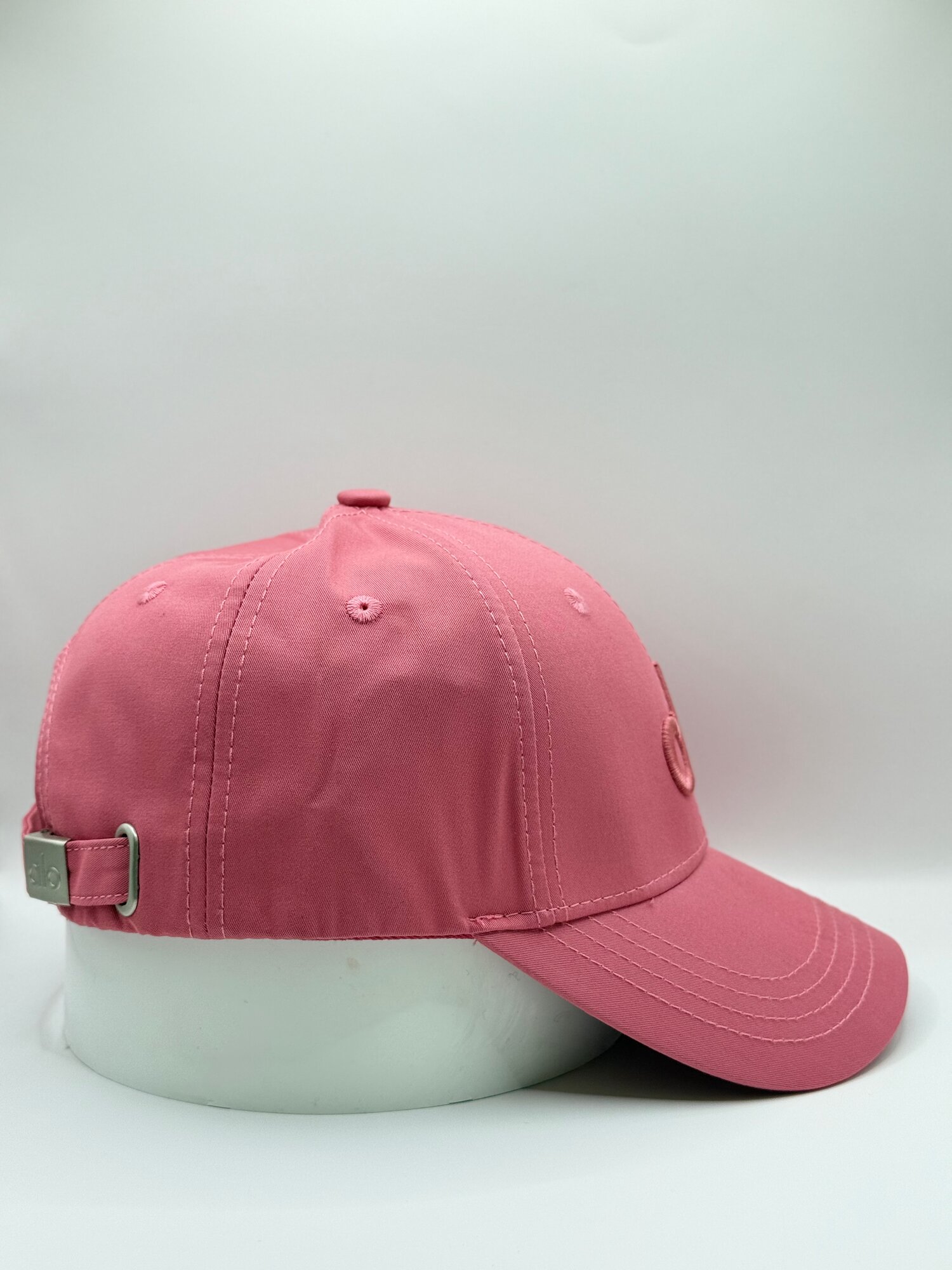 Кепка Alo кепка для девочек и женщин, размер OneSize, фуксиа — фото 1