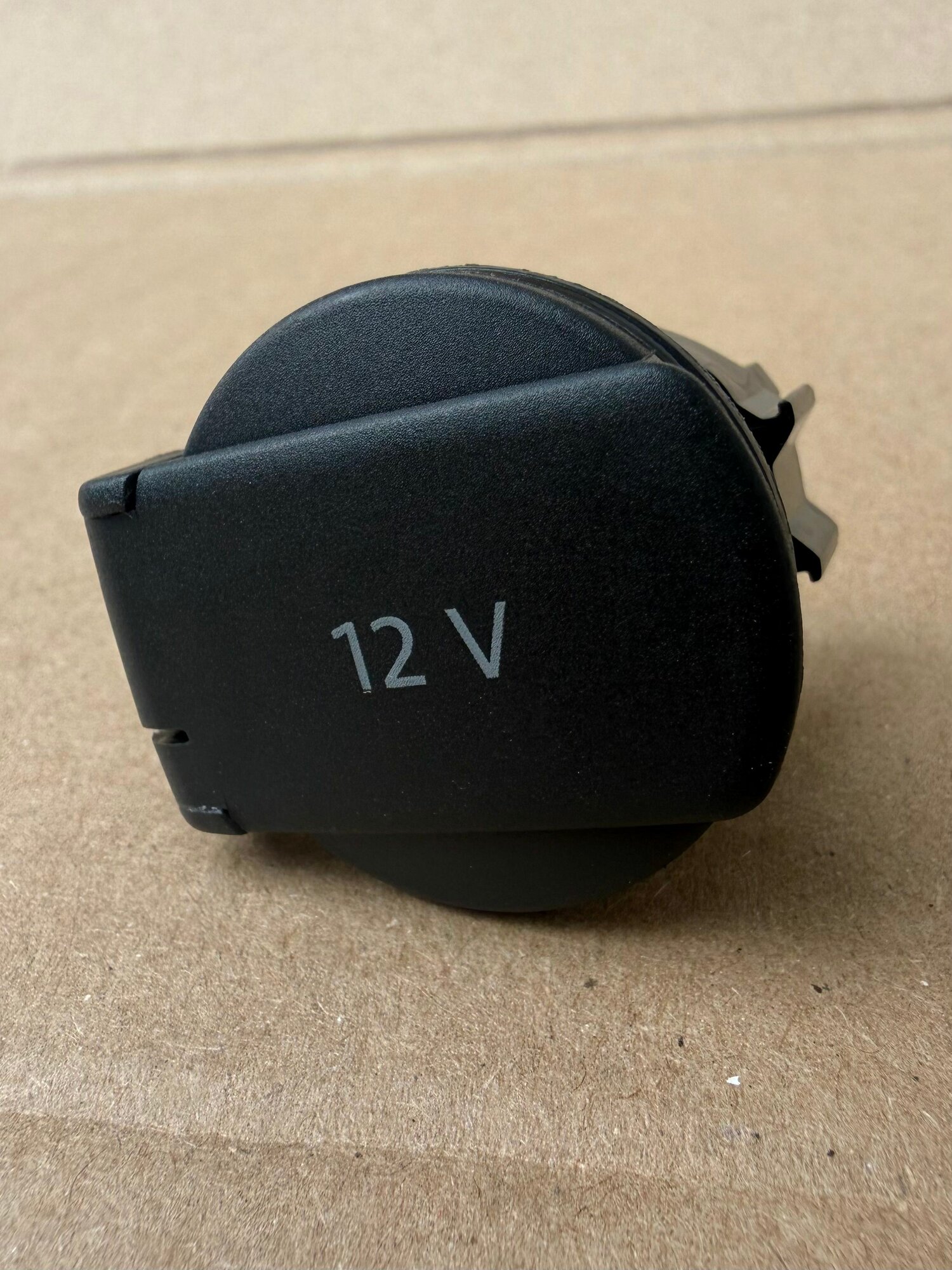 Крышка прикуривателя 12V откидная VAG оригинал новая, втулка в подлокотник, багажник