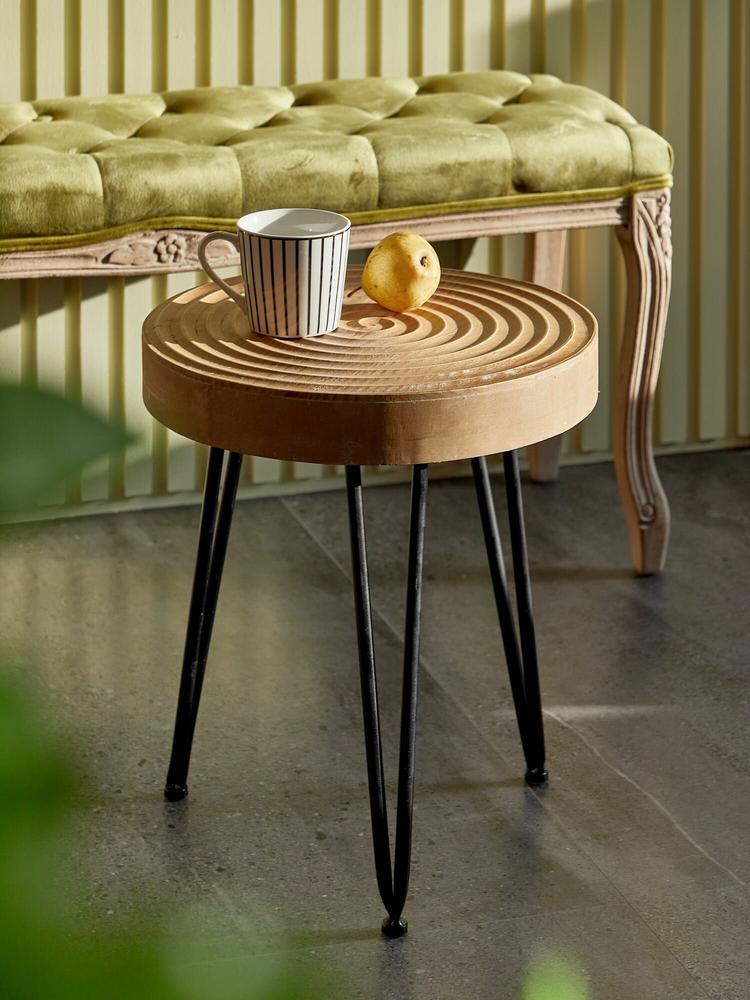 62-100 Столик кофейный 40х40х46см Дерево МДФ металл Glasar