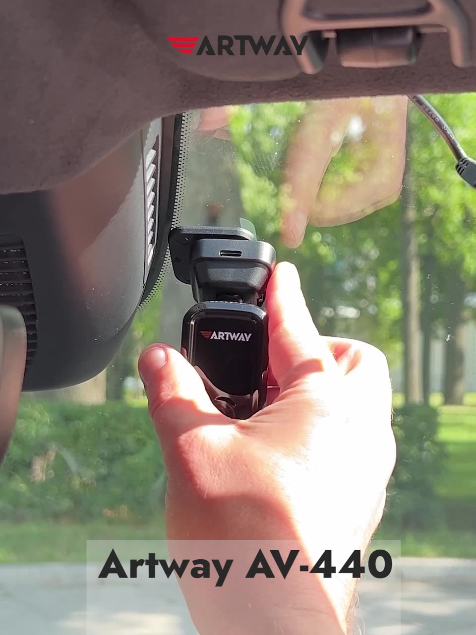 Компактный видеорегистратор для автомобиля Artway AV-440 с Wi-Fi, Full HD — фото 1