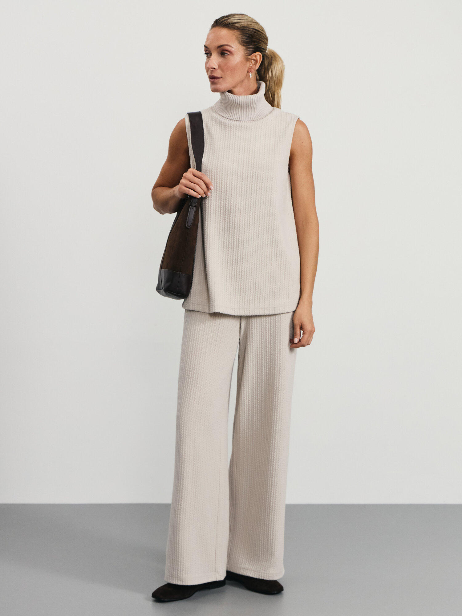 Брюки Zarina, размер XS (RU 42), молочный