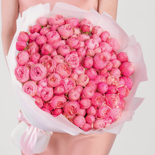 Изображение товара Букет Мегацвет24 "Сильва Пинк", 51 кустовая пионовидная роза, розовые, 50 см, в дизайнерской упаковке