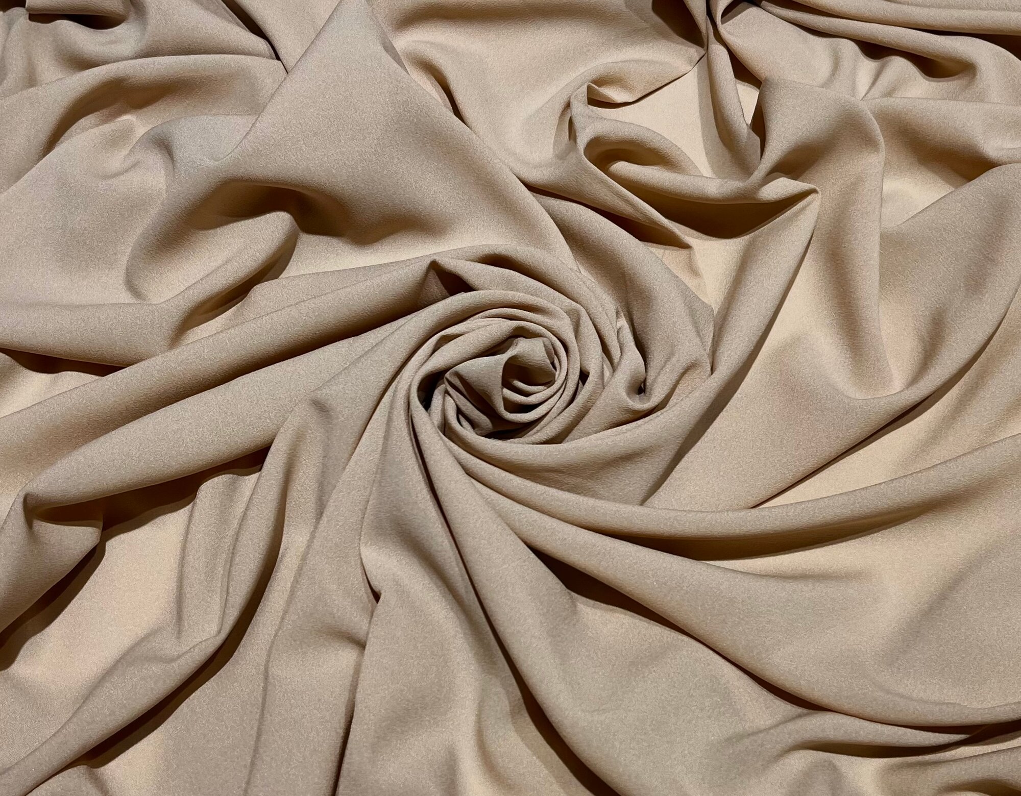 Ткань плательная - креп бежевый оттенок плотность 140 гр ширина 150 см любой метраж кратный 1м