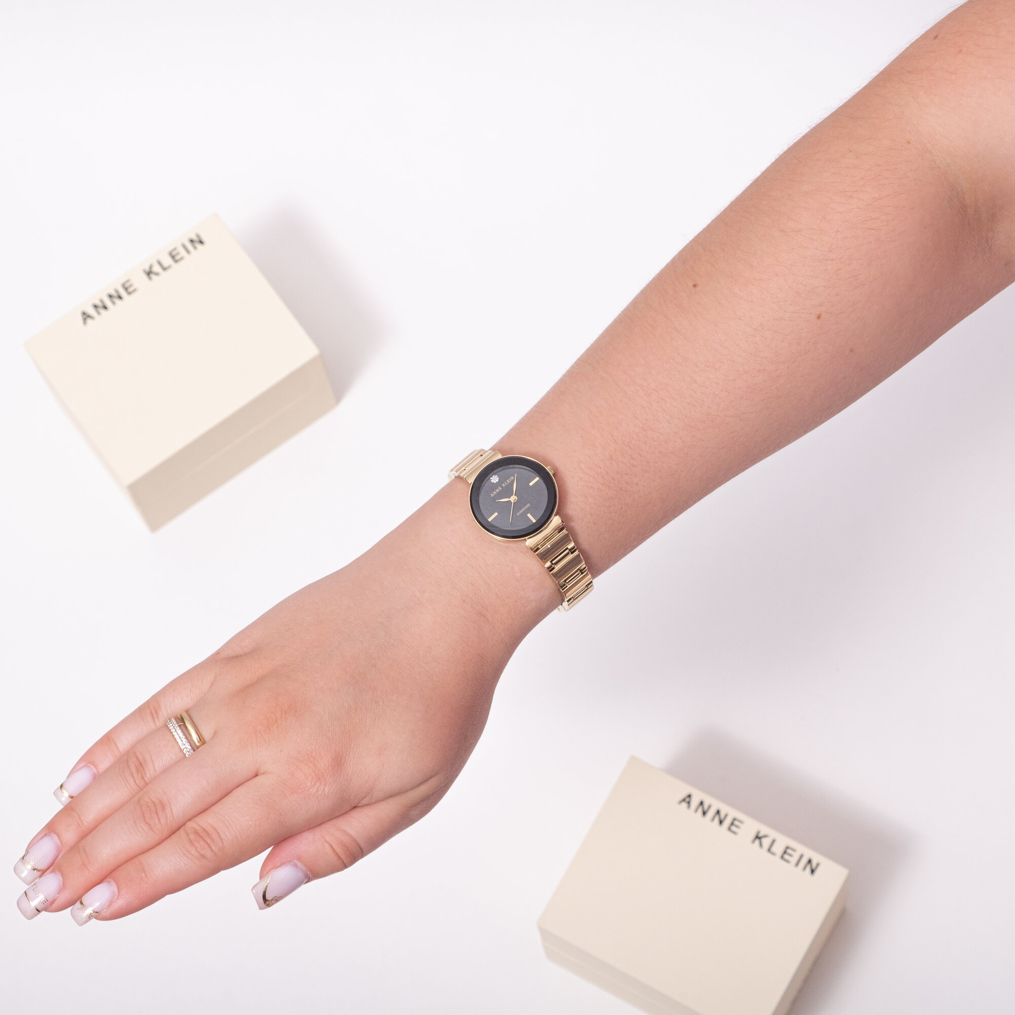 Наручные часы ANNE KLEIN Diamond, черный/золотой — фото 1