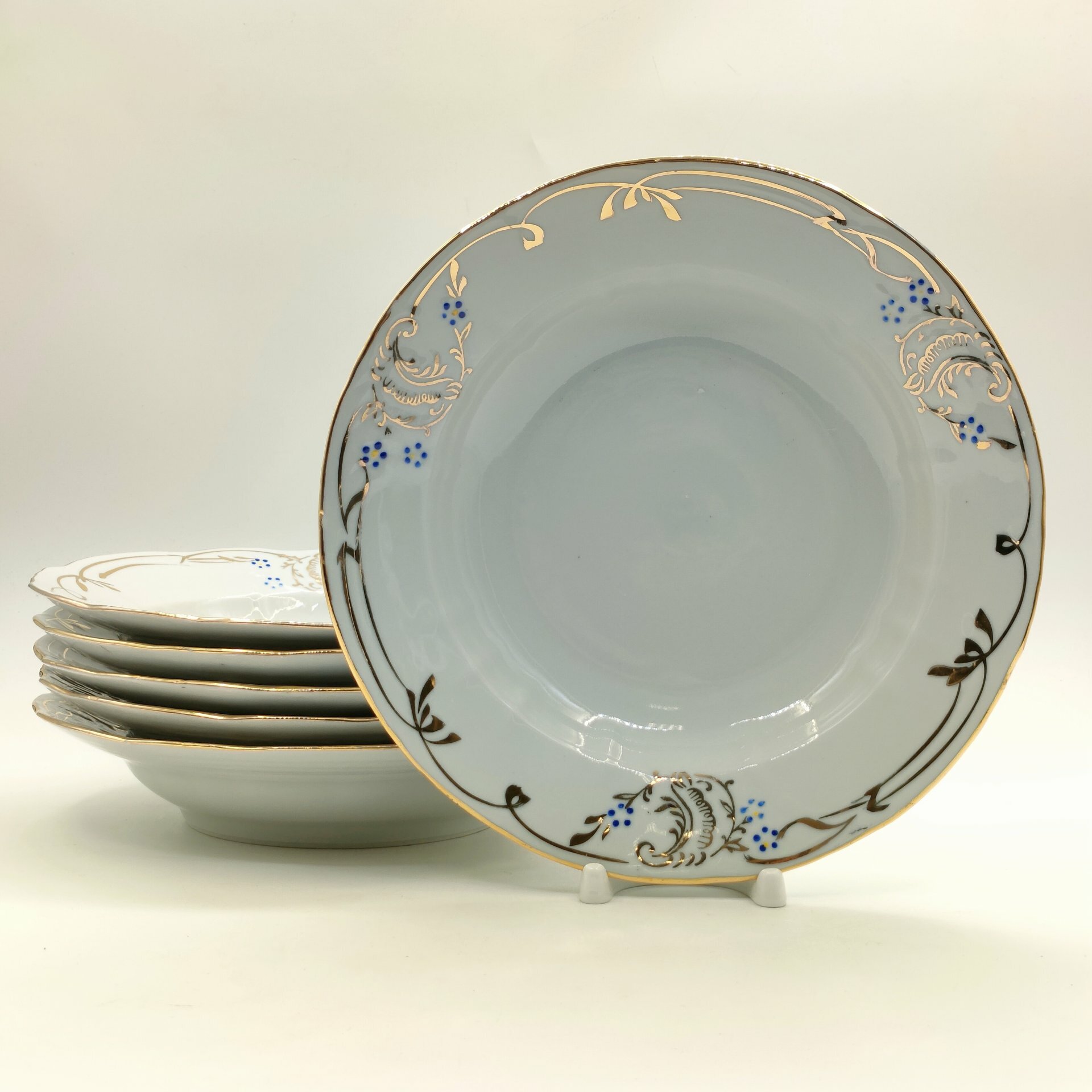 Набор из 6-ти суповых тарелок с растительным декором, фарфор, золочение, роспись