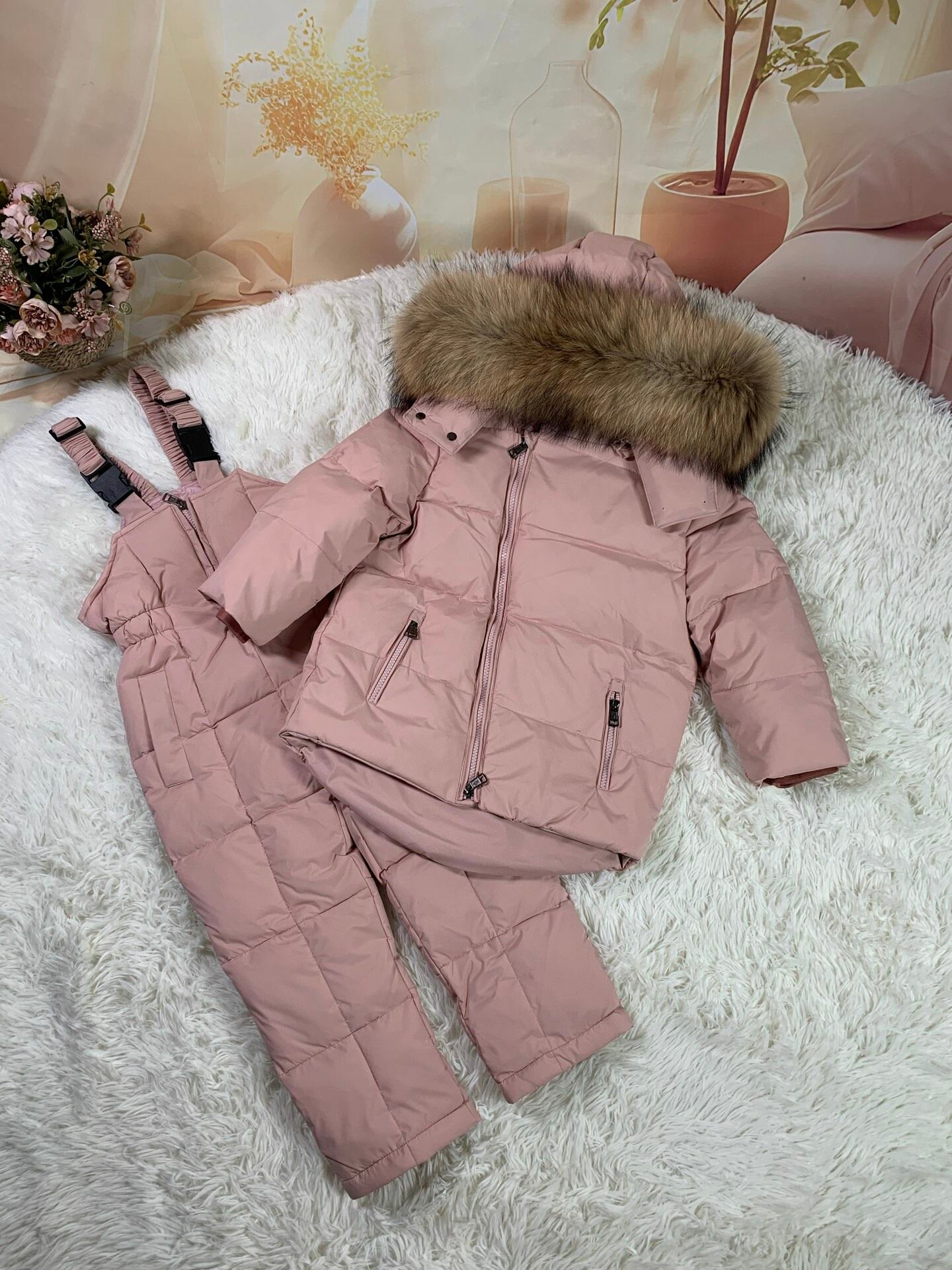 Комбинезон-конверт Moncler размер szie8-(рост:125-135CM)