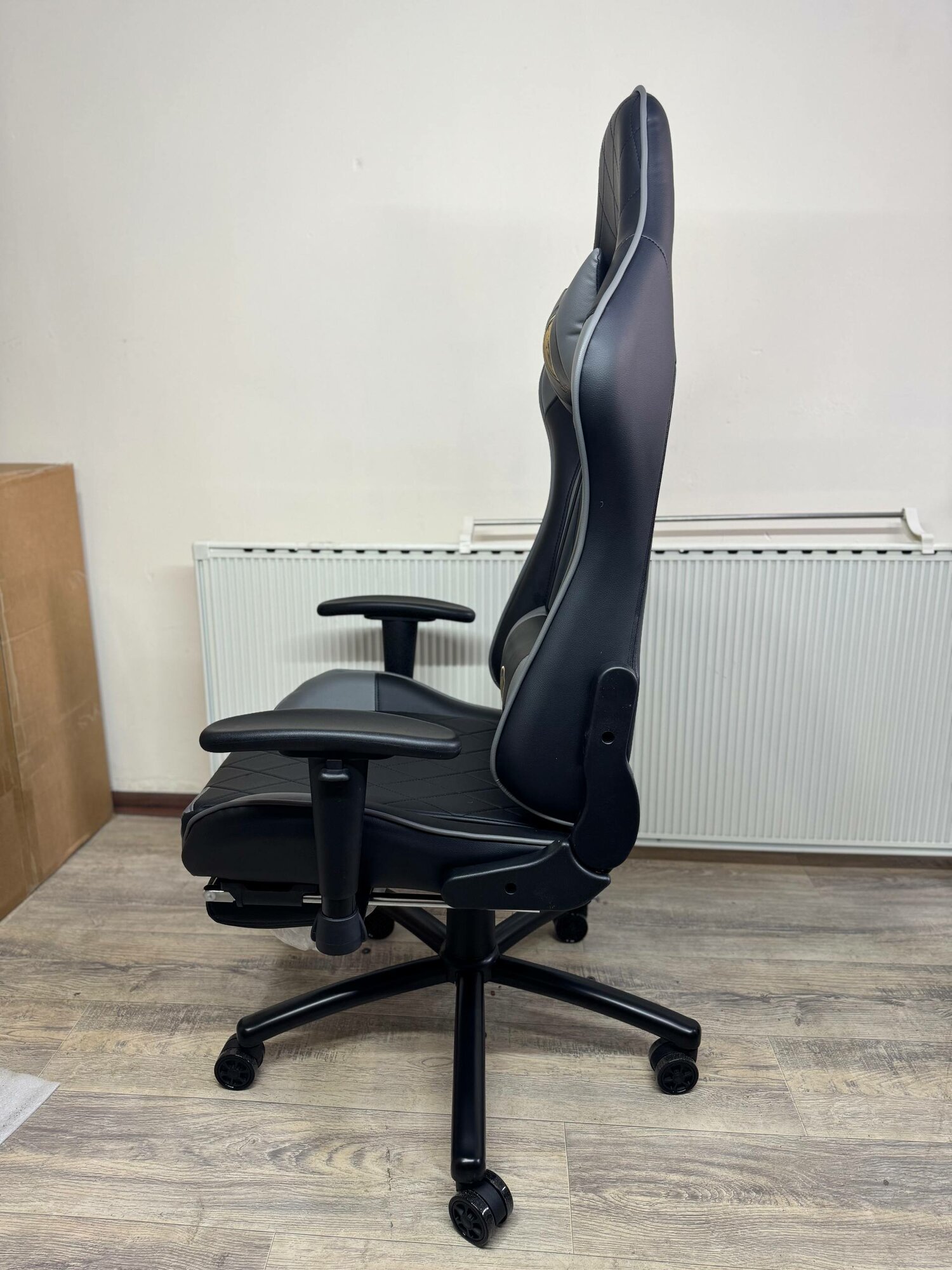 Офисное кресло GC-B JAGUAR GREY Игровое кресло Jaguar — комфорт и стиль для работы и гейминга — фото 1