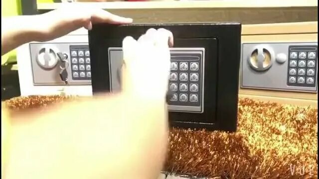 Картинки Сейф с электронным кодовым замком для денег и документов GreenGold