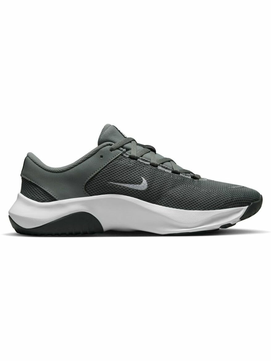Кроссовки NIKE Legend Essential 3 Next Nature, полнота F, размер 9 US, серый/белый — фото 1