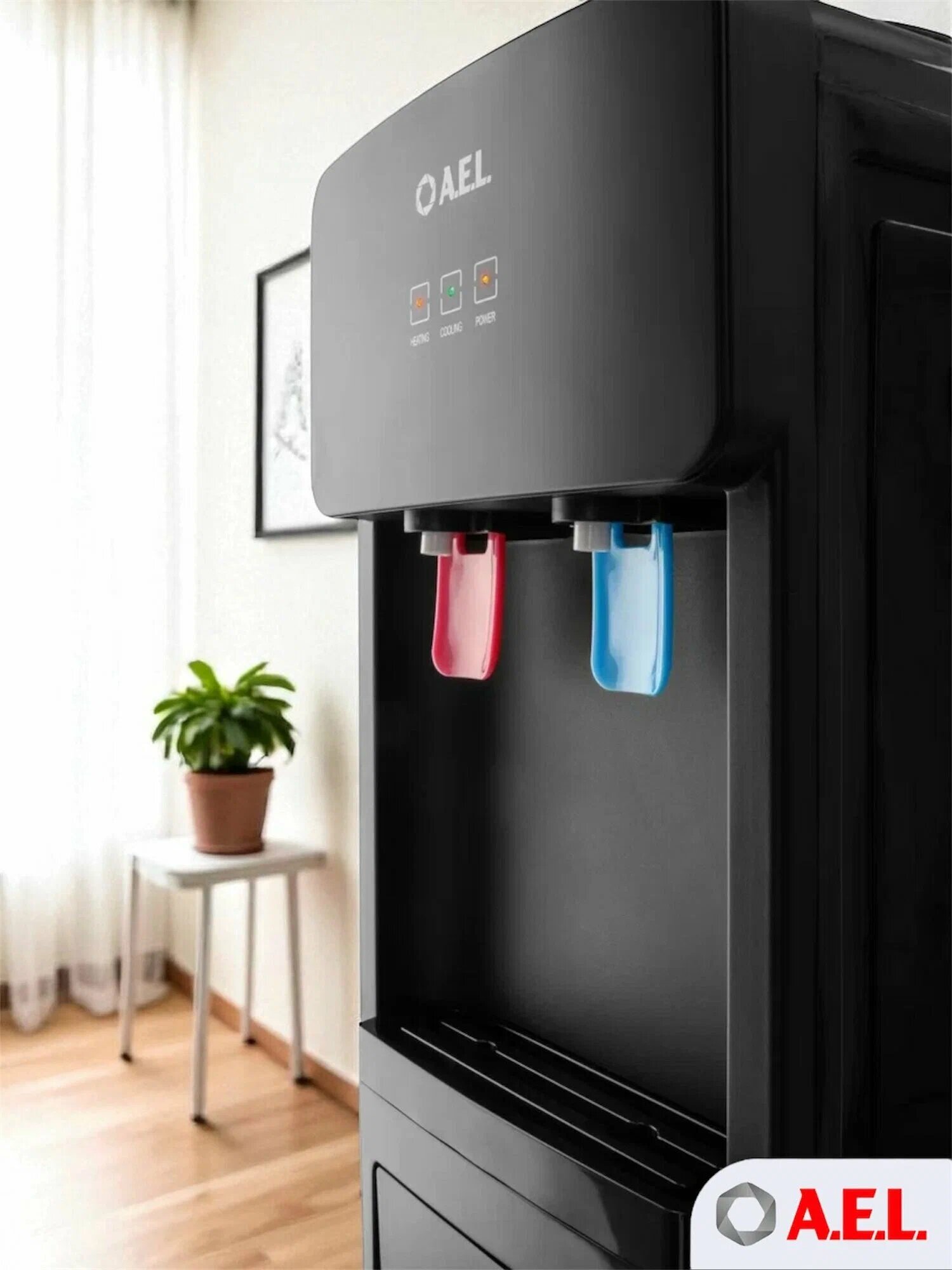 A.E.L. LD 86c. Гарантия 12мес. С нагревом электронным охлаждением воды.