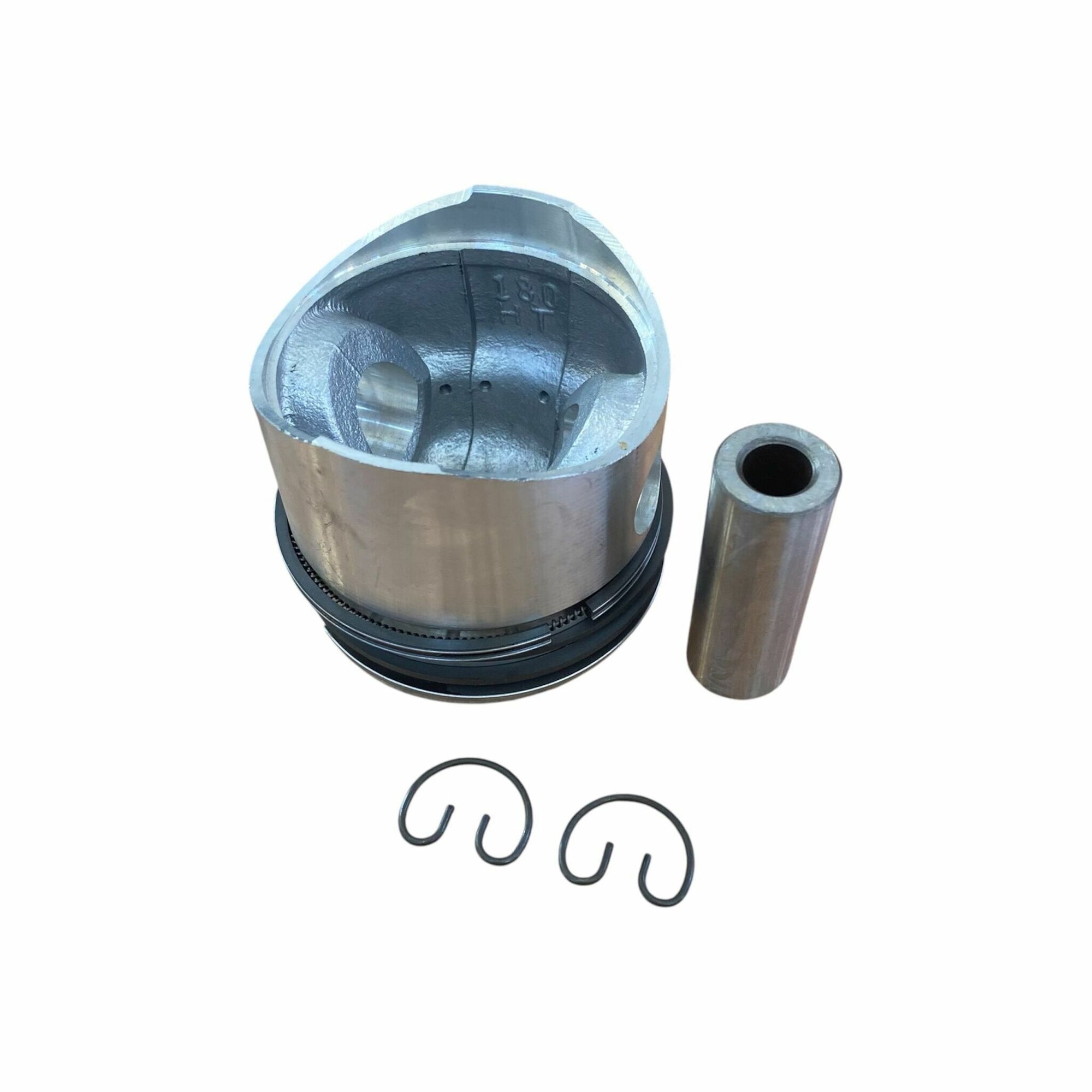 Поршень в сборе СД R180 0 ремонт 0,00 мм. с выборкой под клапана на дизельный двигатель на тяжелый мотоблок.