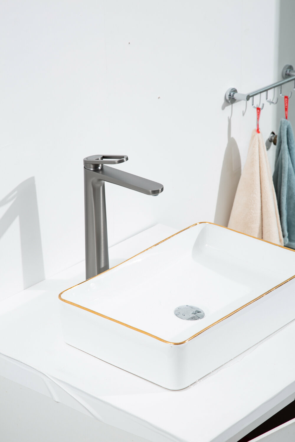 Смеситель для раковины высокий Gappo G27 G1027-29 латунь, цвет оружейная сталь