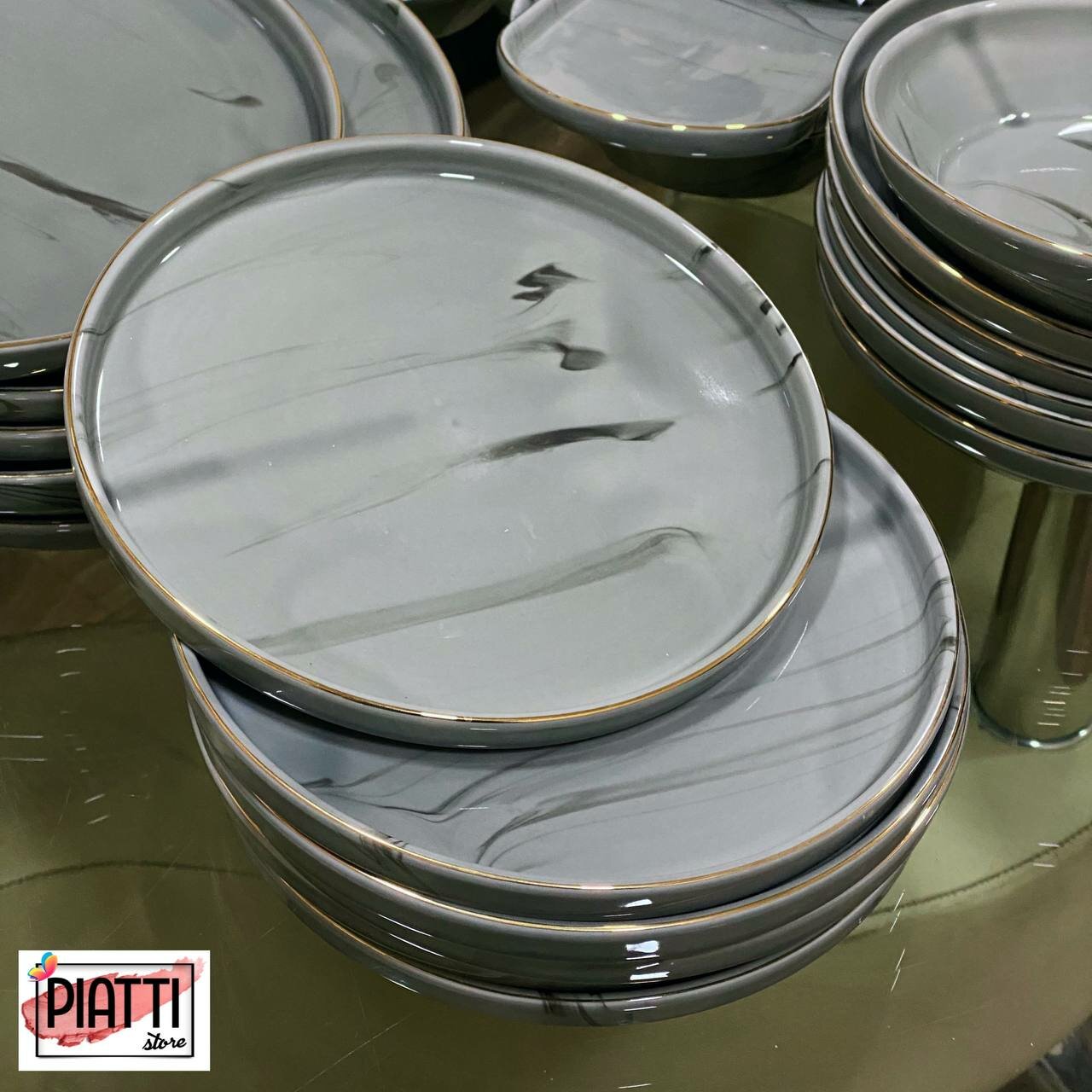 Керамический столовый сервиз с серый декором, современный дизайн — фото 1