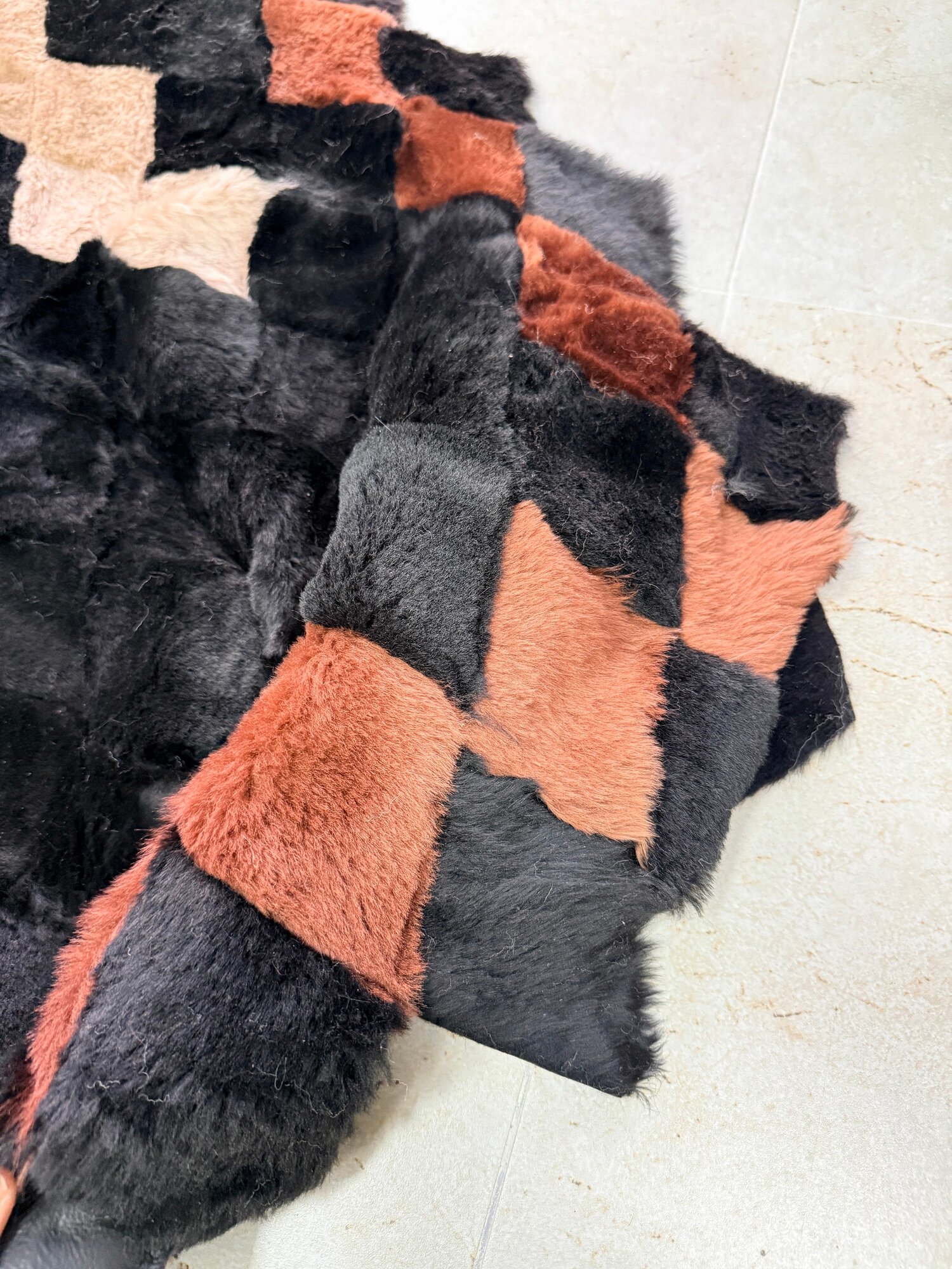 Покрывало меховое ковер из шкуры овчины — фото 1